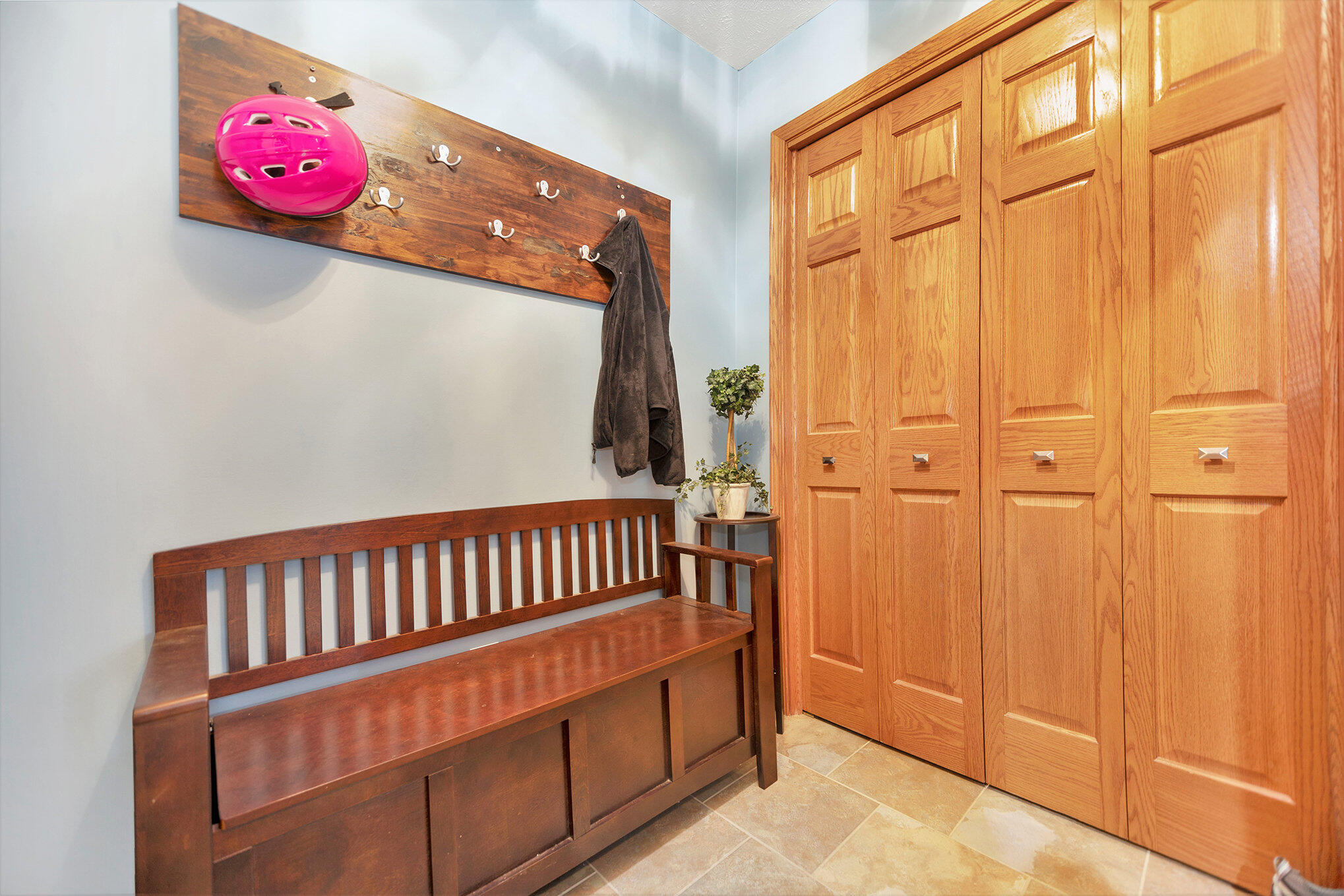 6220 Cat Road Twin Lake, MI 49457 - Photo 12 of 42 Back entry