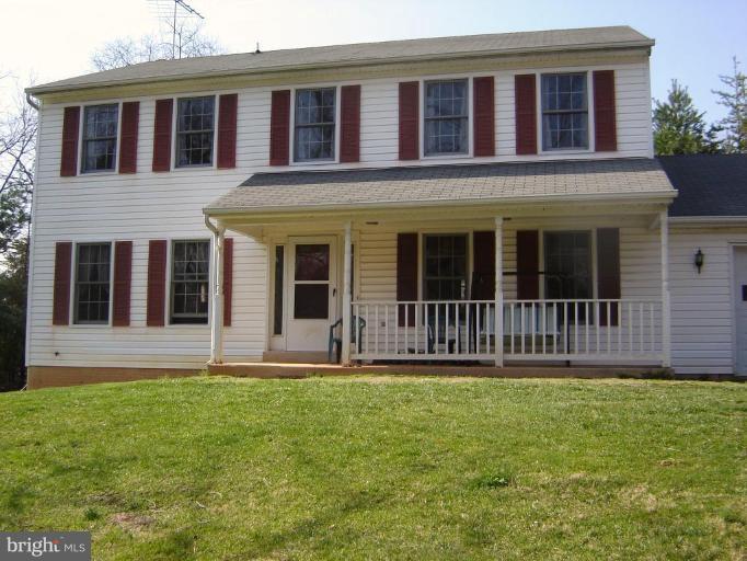 8988 Round Top Road Manassas, VA 20112 - Photo 2 of 30 Exterior (Main)