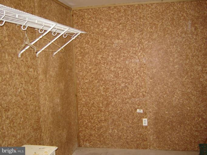 8988 Round Top Road Manassas, VA 20112 - Photo 14 of 30 Cedar Closet