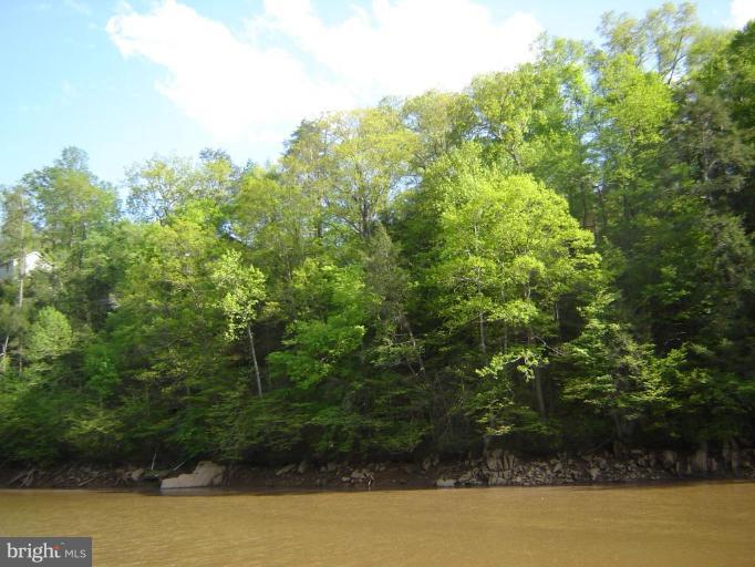 8988 Round Top Road Manassas, VA 20112 - Photo 29 of 30 Lake View