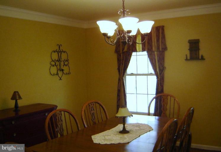 8988 Round Top Road Manassas, VA 20112 - Photo 5 of 30 Dining Room