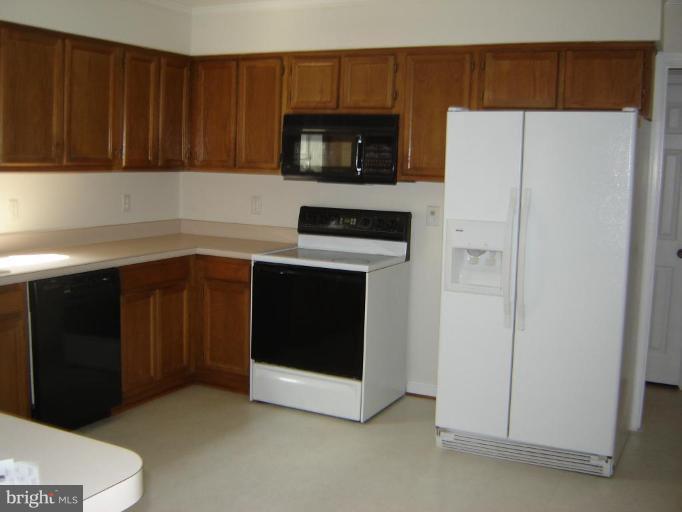 8988 Round Top Road Manassas, VA 20112 - Photo 6 of 30 Kitchen