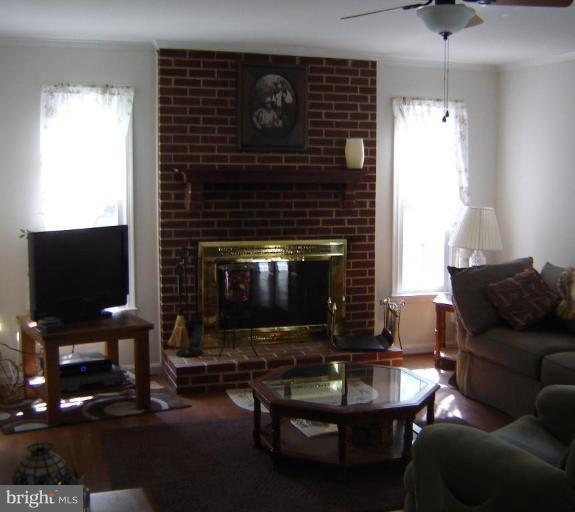 8988 Round Top Road Manassas, VA 20112 - Photo 9 of 30 Family Room #2