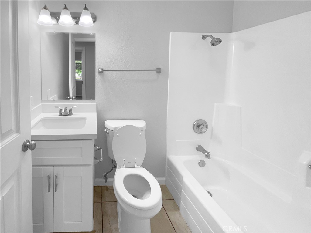 4402 Chickadee Way Oceanside, CA 92057 - Photo 12 of 19