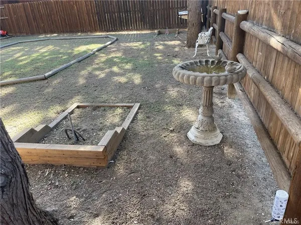 $1,950 | 317 East Mountain View Boulevard, Big Bear City, CA 92314