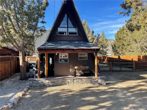 $1,950 | 317 East Mountain View Boulevard, Big Bear City, CA 92314