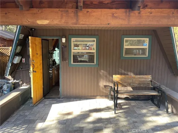 $1,950 | 317 East Mountain View Boulevard, Big Bear City, CA 92314