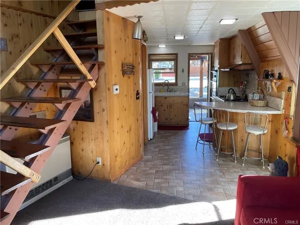 $1,950 | 317 East Mountain View Boulevard, Big Bear City, CA 92314