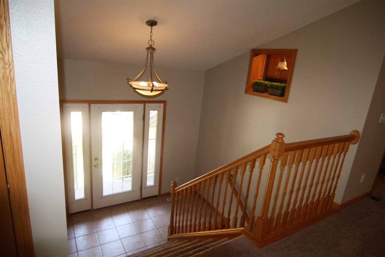6945 Doubletree Road Northeast Cedar Rapids, IA 52402 - Photo 8 of 25 Gallery Image 8