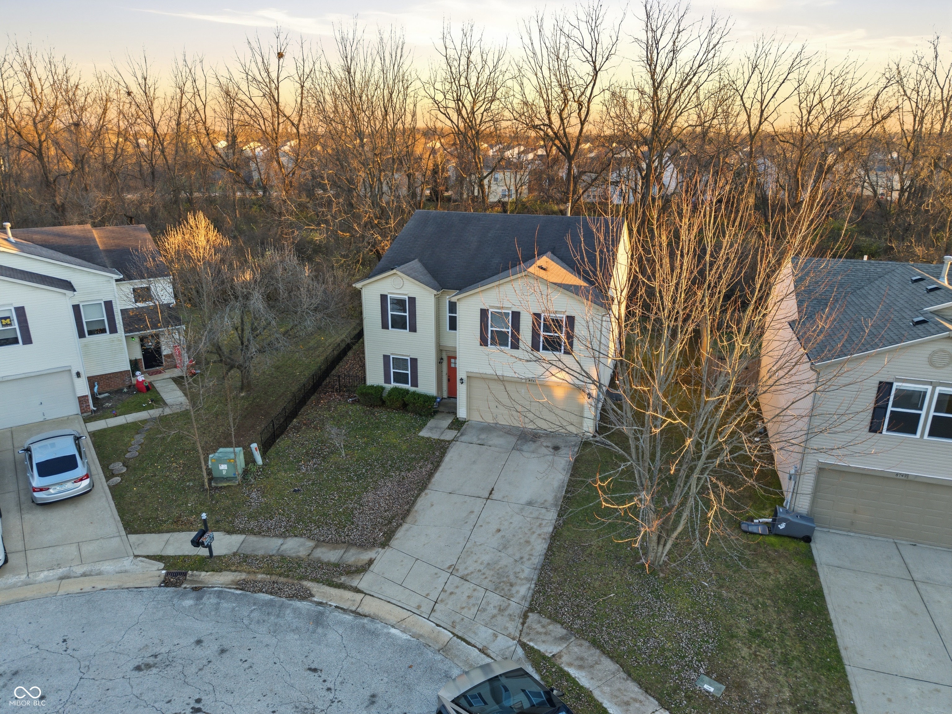 8741 Limberlost Court Camby, IN 46113 - Photo 4 of 39
