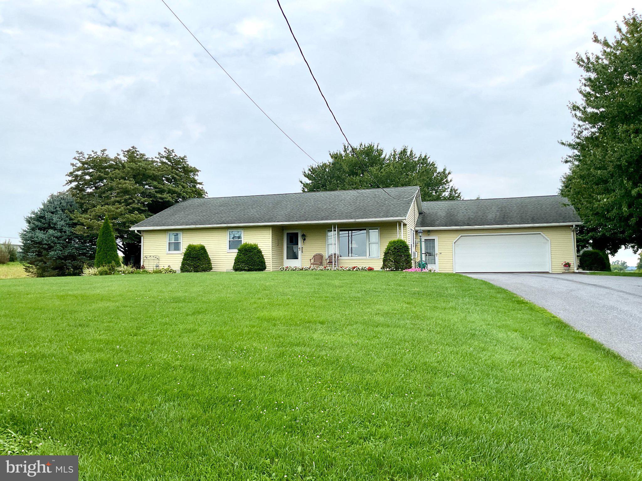 1127 Landisville Road Manheim, PA 17545 - Photo 5 of 34 Gallery Image 5