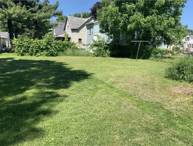 $184,900 | 503 Forest Street North, St. Paul, MN 55106