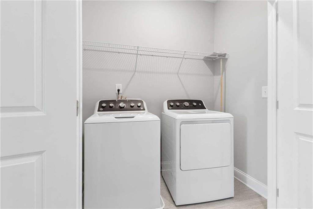 1324 Parc Bench Road Atlanta, GA 30316 - Photo 25 of 35 a utility room with dryer and washer