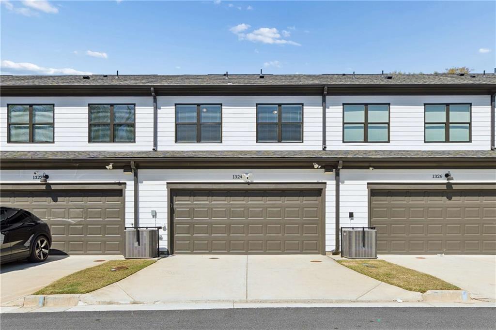 1324 Parc Bench Road Atlanta, GA 30316 - Photo 32 of 35 front view of a building