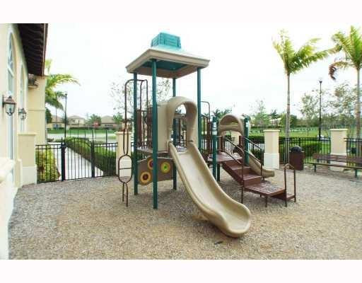 1490 Northeast 33rd Road, Unit 107 Homestead, FL 33033 - Photo 14 of 16 Photo 14