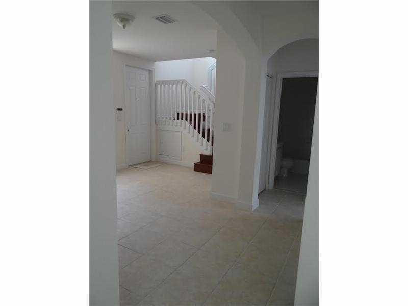 1490 Northeast 33rd Road, Unit 107 Homestead, FL 33033 - Photo 4 of 16 Photo 4
