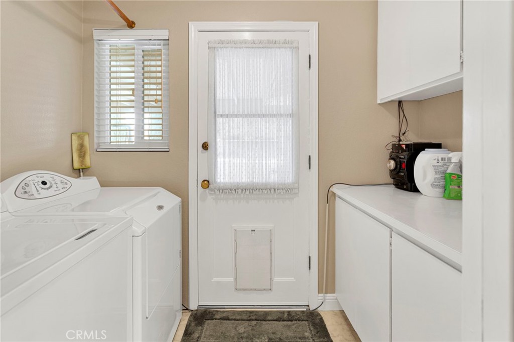 20115 Shoshonee Road Apple Valley, CA 92307 - Photo 20 of 56