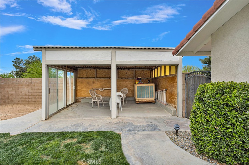 20115 Shoshonee Road Apple Valley, CA 92307 - Photo 41 of 56