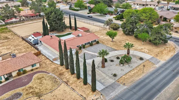 $569,000 | 20115 Shoshonee Road, Apple Valley, CA 92307