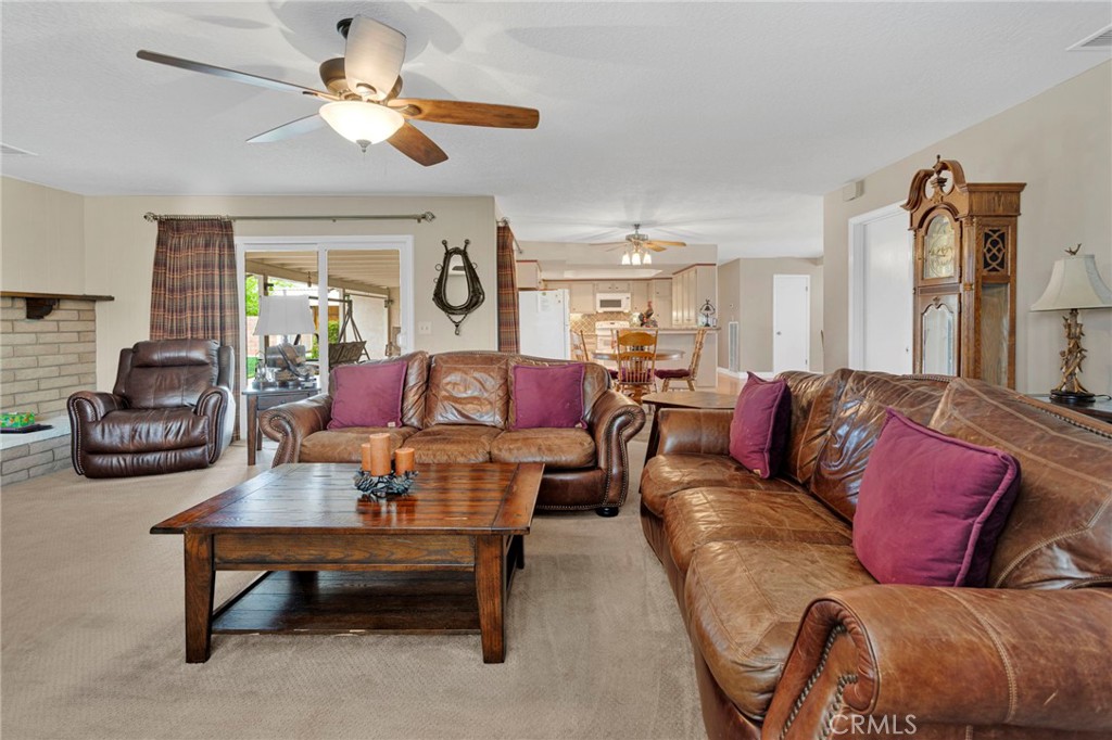 20115 Shoshonee Road Apple Valley, CA 92307 - Photo 6 of 56