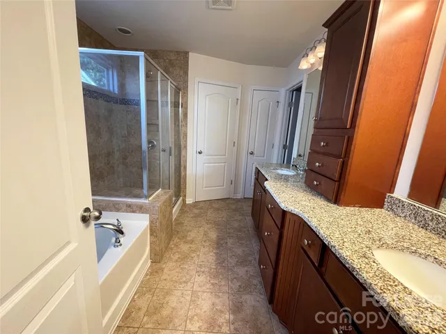 $2,350 | 141 Four Seasons Way, Mooresville, NC 28117