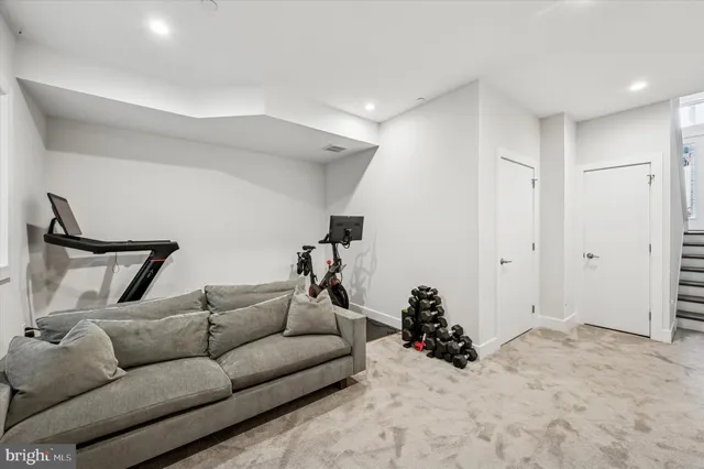 $815,000 | 2537 Graduate Square, Philadelphia, PA 19146