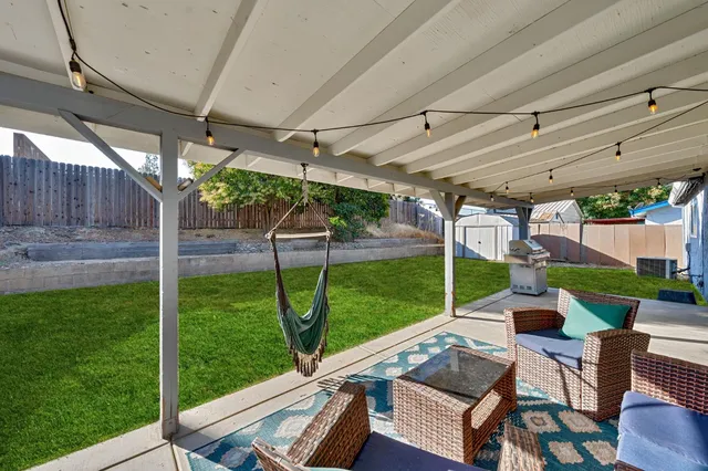 $459,000 | 10732 Paiute Way, Rancho Cordova, CA 95670