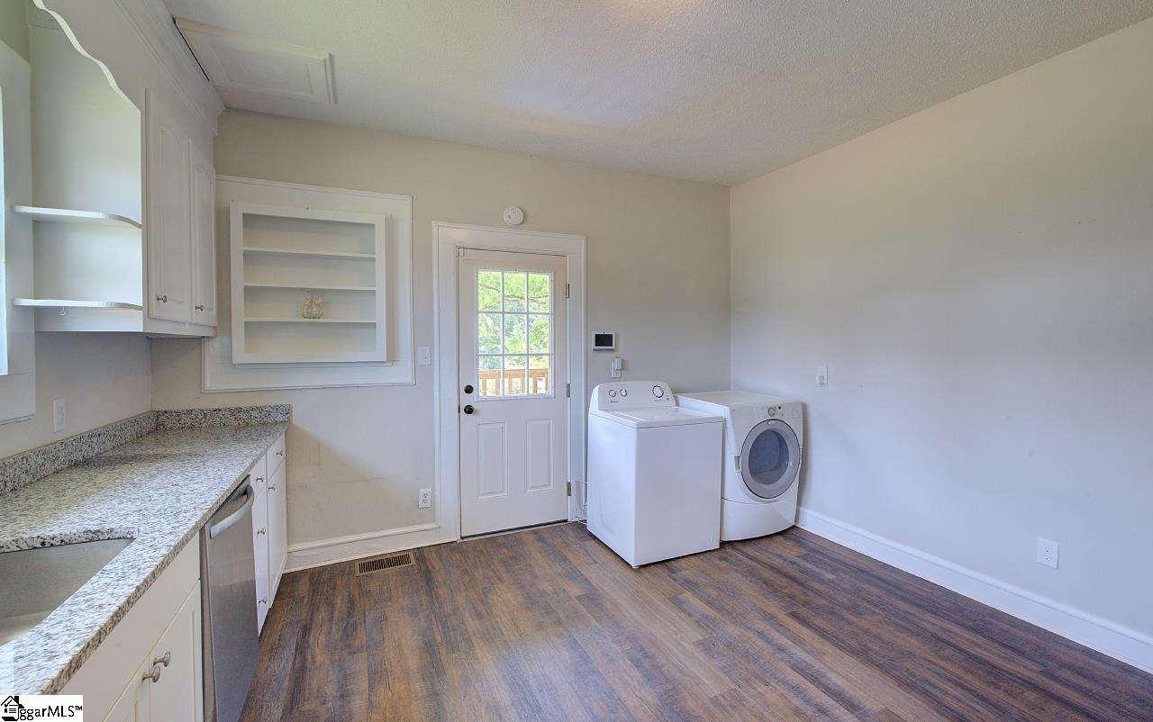19 Clemson Street Liberty, SC 29657 - Photo 24 of 44