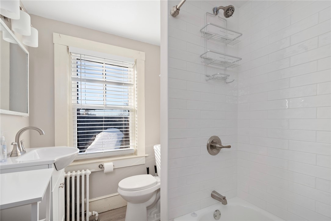 21 Spring Street, Unit 3 Newport, RI 02840 - Photo 22 of 25