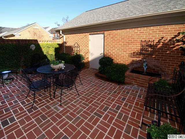 2855 Sharon View Road, Unit 3D Charlotte, NC 28210 - Photo 14 of 16 Gallery Image 14