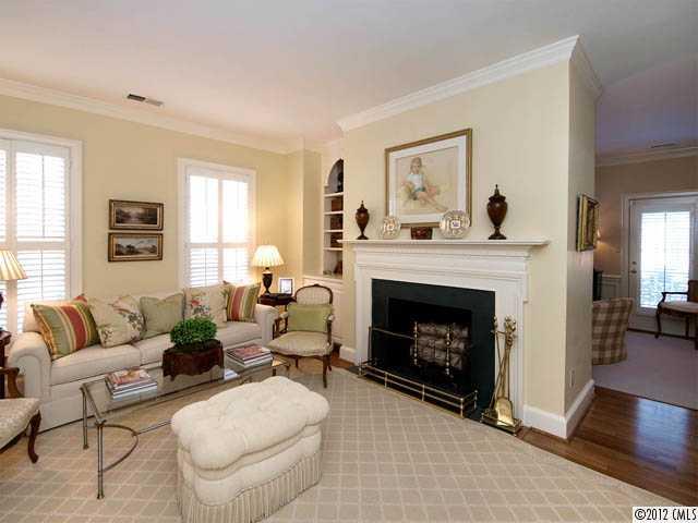 2855 Sharon View Road, Unit 3D Charlotte, NC 28210 - Photo 3 of 16 Gallery Image 3