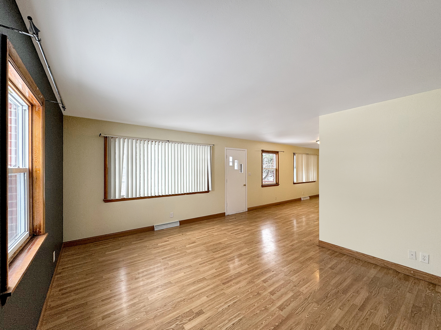1623 West Pearl City Road Freeport, IL 61032 - Photo 9 of 22 Gallery Image 9