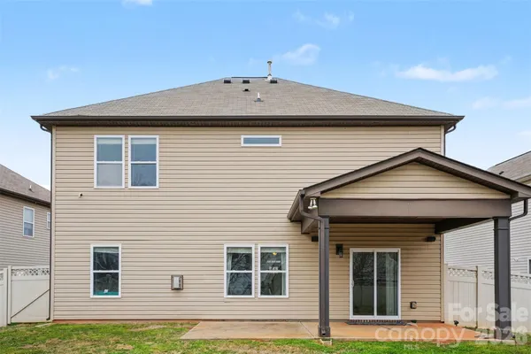 $525,000 | 10916 Tower Oak Drive, Charlotte, NC 28269