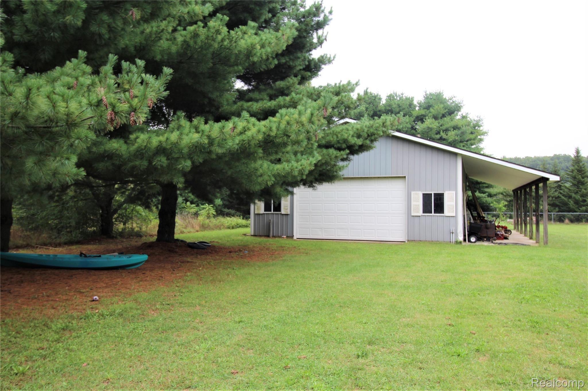 16089 Bak Road Belleville, MI 48111 - Photo 47 of 52 Bak Road (19).JPG