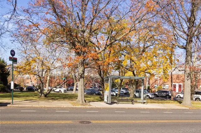 a street view with residential house
