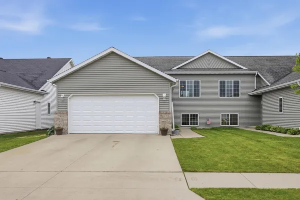 $264,999 | 1551 34th Avenue South, Moorhead, MN 56560