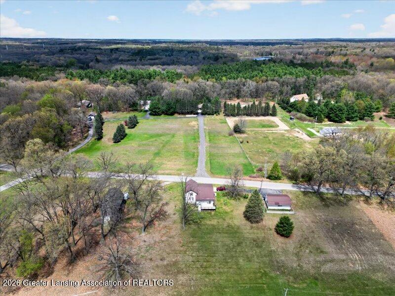 1160 North State Road Belding, MI 48809 - Photo 63 of 77 63-1160-N-State-Rd-Belding-Windowstill