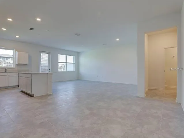 $2,250 | 291 Nine Iron Drive, Davenport, FL 33896