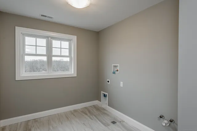 $846,440 | 365 Hillstown Road, Manchester, CT 06040