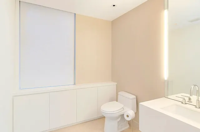 $1,150,000 | 956 5th Avenue, Unit 2A | Lenox Hill