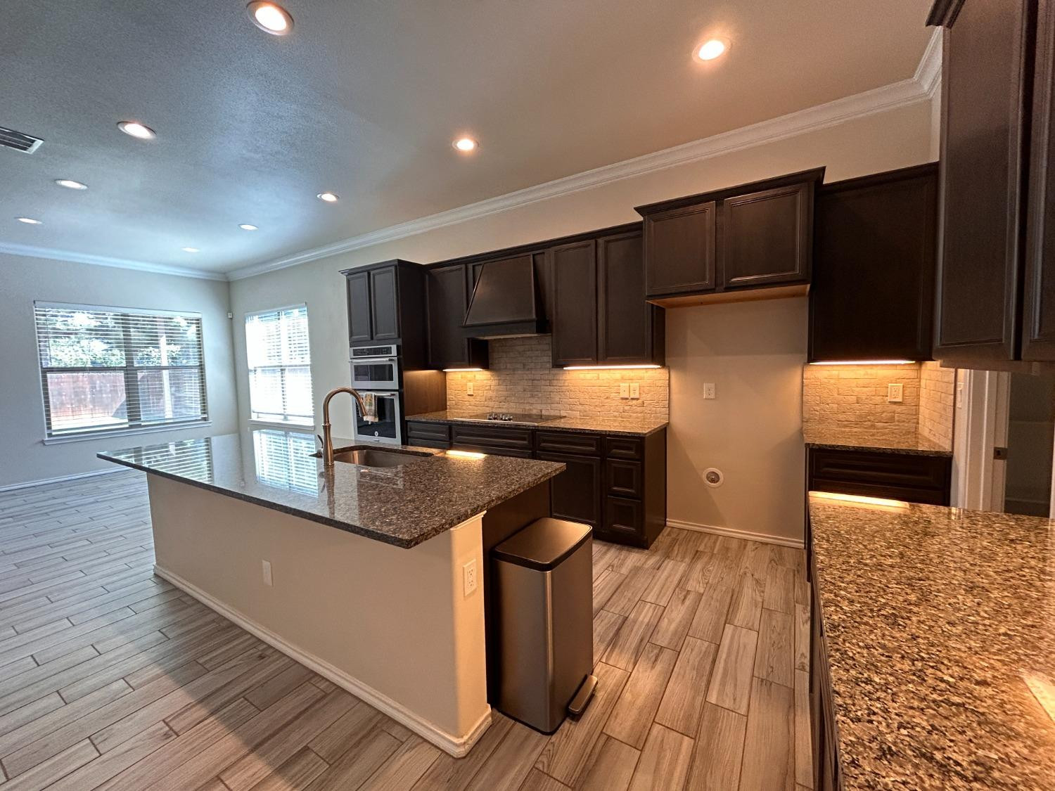 7118 90th Street Lubbock, TX 79424 - Photo 3 of 17 Photo 3