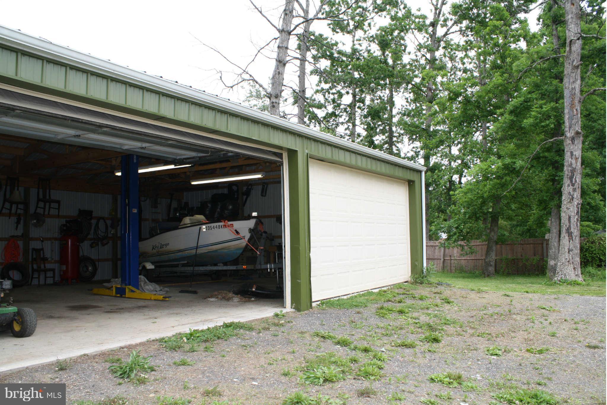 8021 Highpoint Road Baltimore, MD 21234 - Photo 17 of 30 Exterior (Rear)