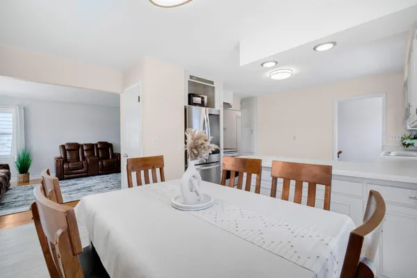 $320,000 | 4570 North 101st Street, Wauwatosa, WI 53225