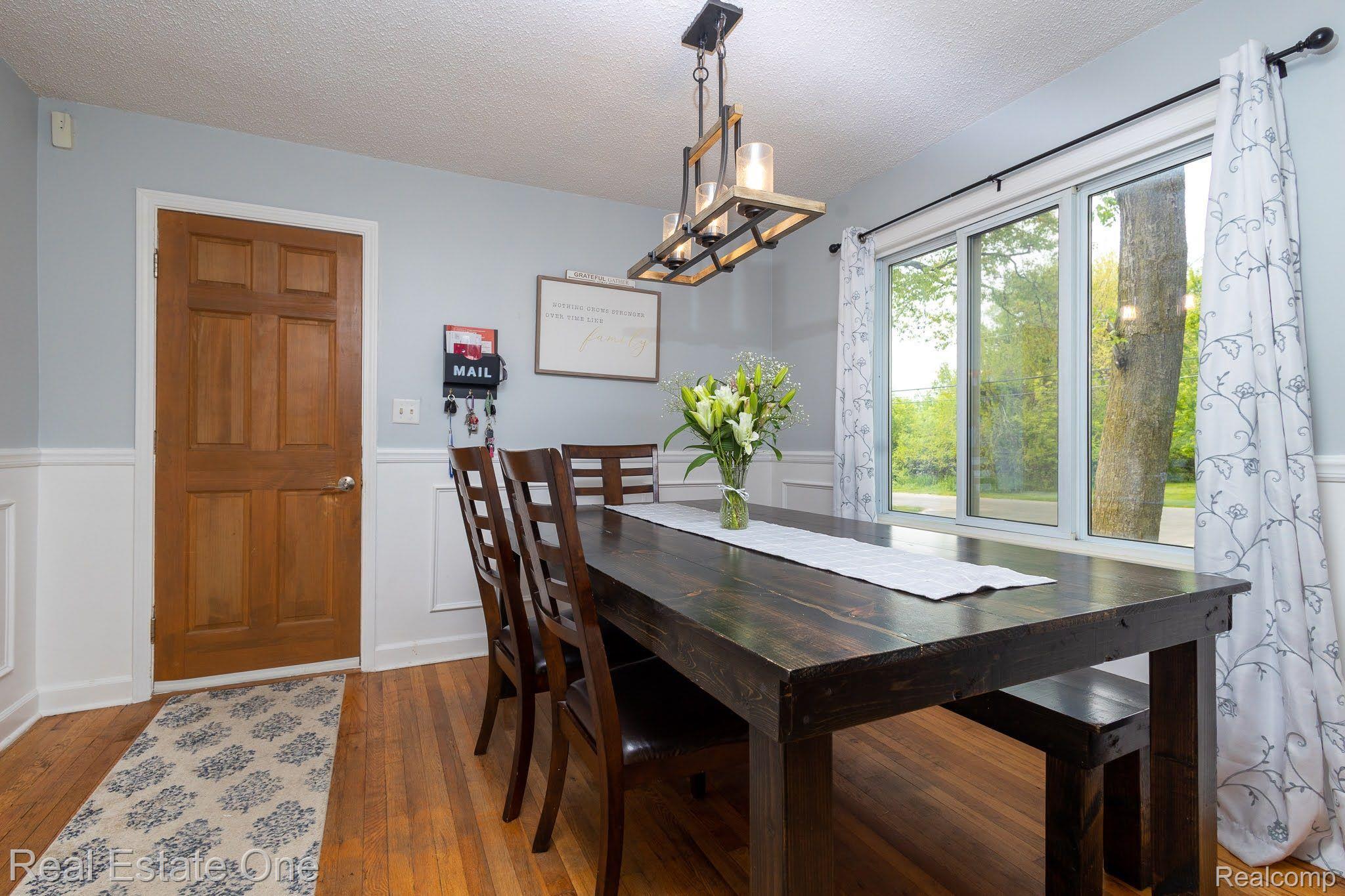 796 Michelson Road Rochester, MI 48307 - Photo 7 of 35 Dinning Room