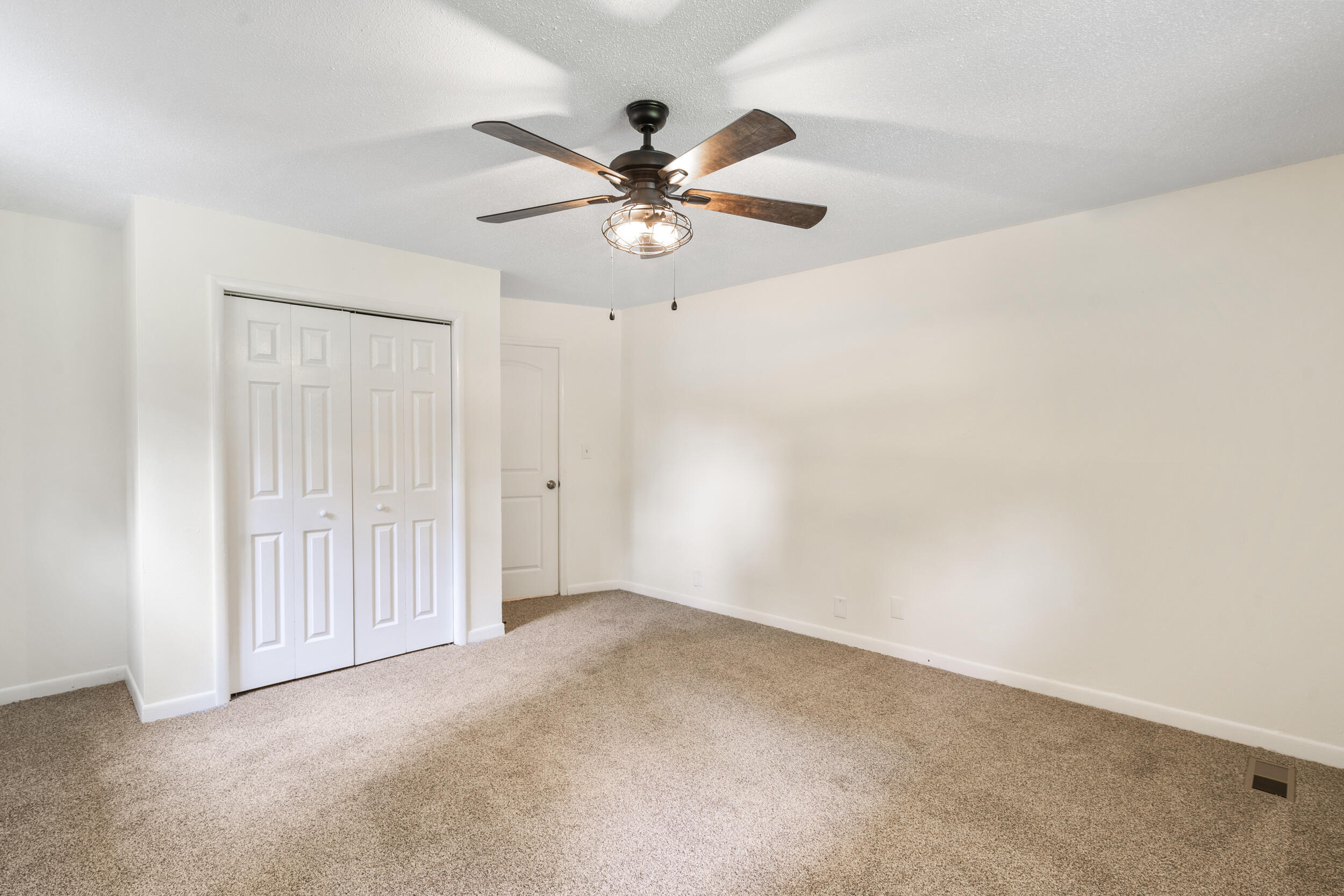 1331 Phils Drive Chattanooga, TN 37421 - Photo 15 of 37 33_dsc01497