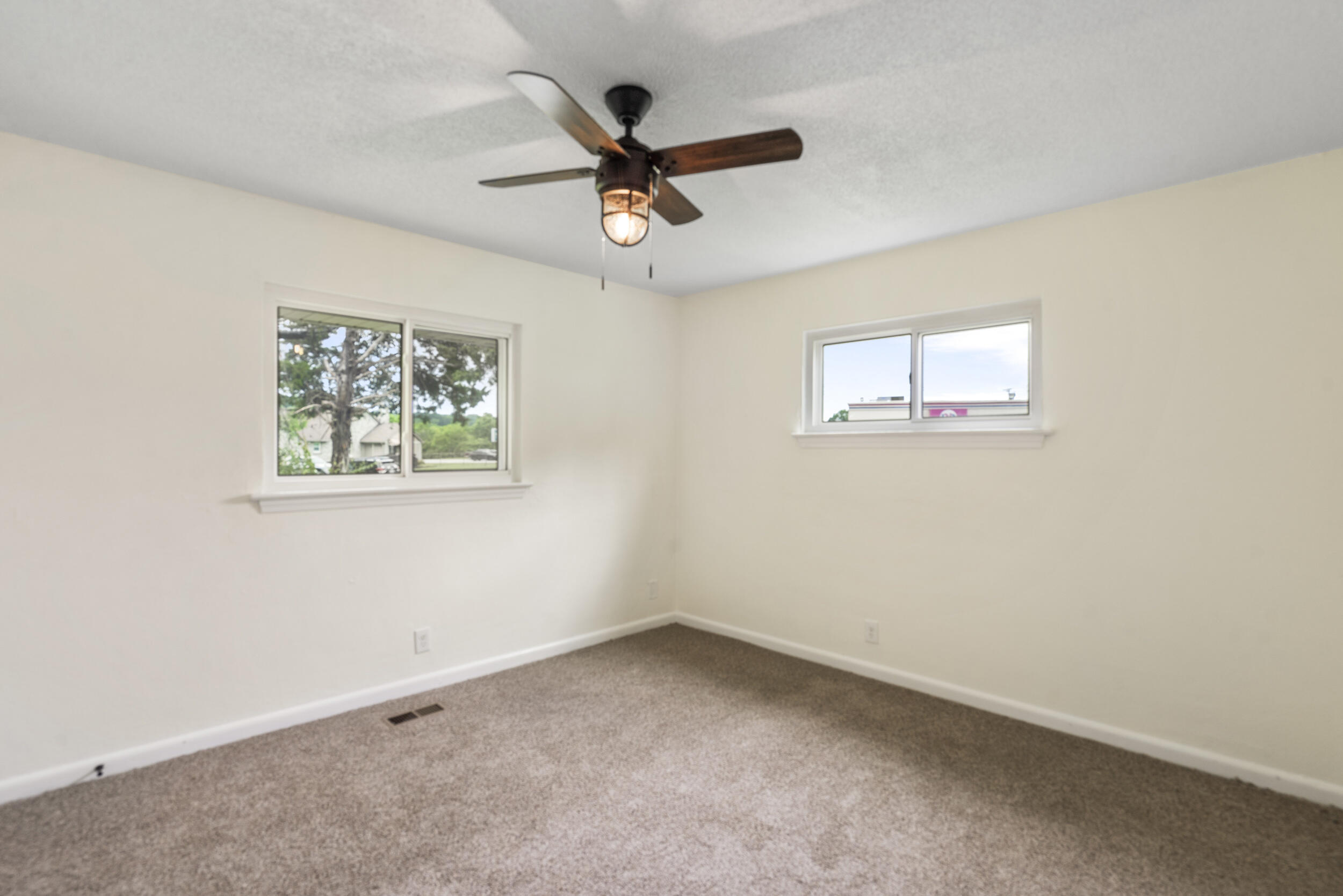 1331 Phils Drive Chattanooga, TN 37421 - Photo 24 of 37 45_dsc01577