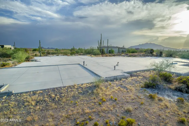 $595,000 | 36264 Sun Rock Drive, Unit 7, Carefree, AZ 85377