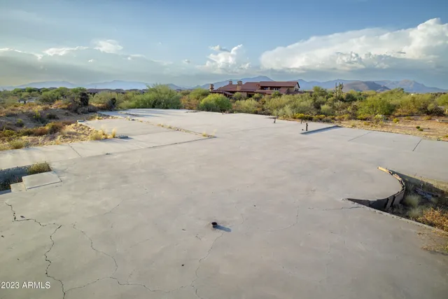 $595,000 | 36264 Sun Rock Drive, Unit 7, Carefree, AZ 85377