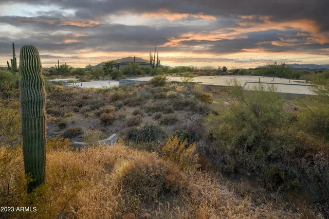 $595,000 | 36264 Sun Rock Drive, Unit 7, Carefree, AZ 85377