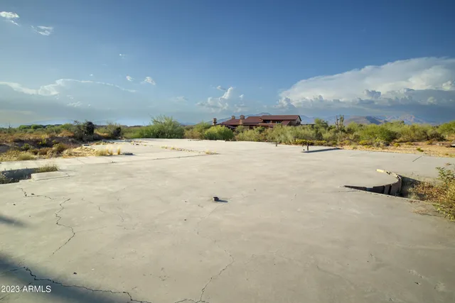 $595,000 | 36264 Sun Rock Drive, Unit 7, Carefree, AZ 85377